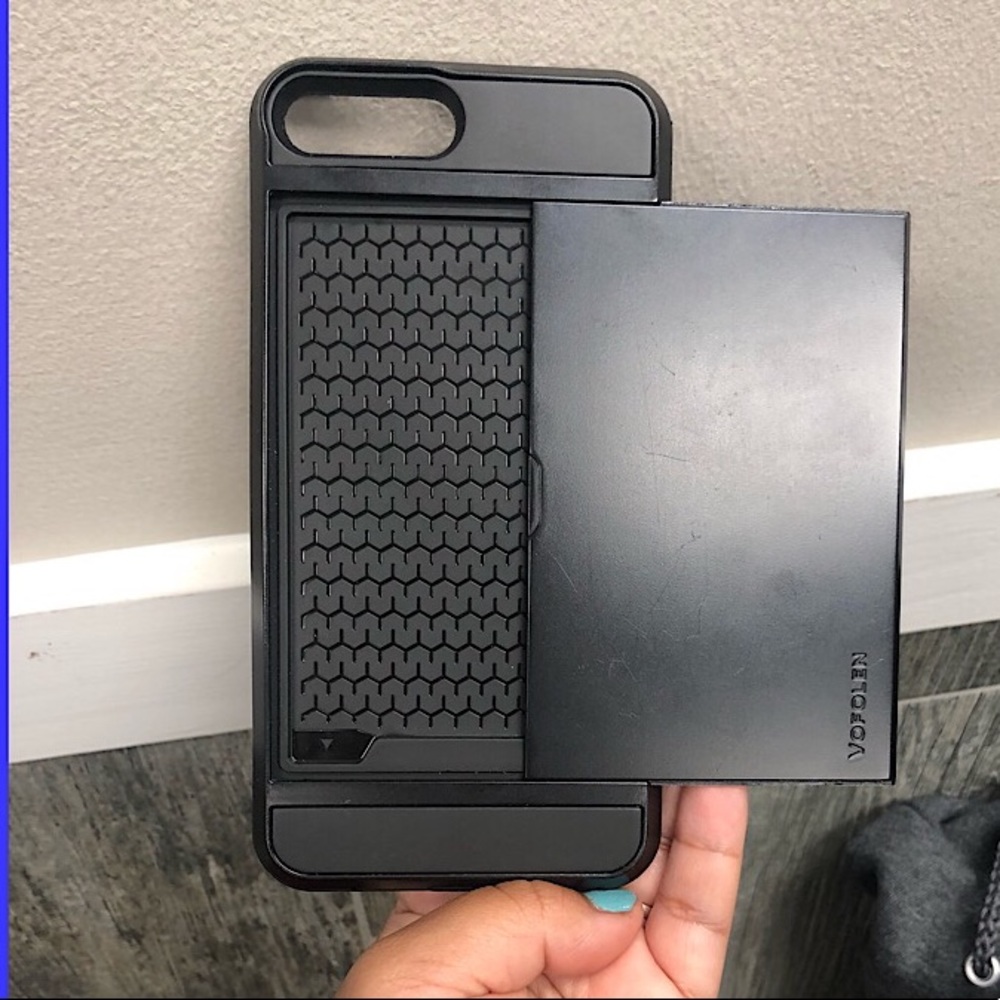 iPhone 8/7+ case with card slot